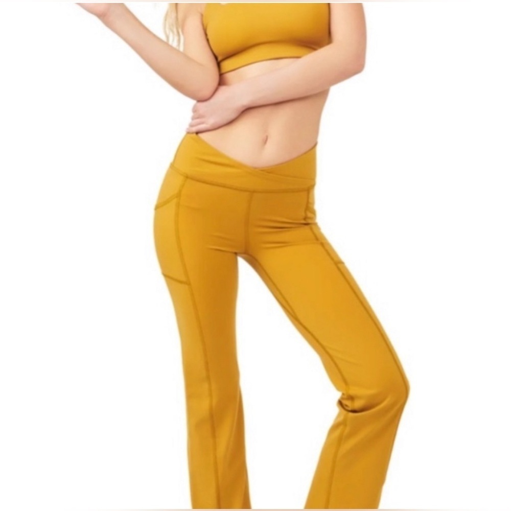 NEW FREE PEOPLE- Athletic Straight Leg Pants with Side Pocket